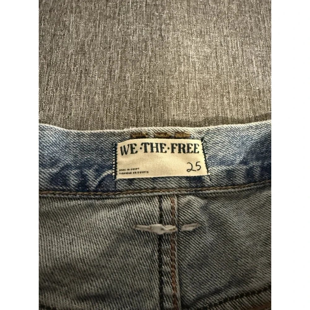 We The Free Women's Ivy Mid Rise Cut Off Distressed Button Jean Shorts Sz 25